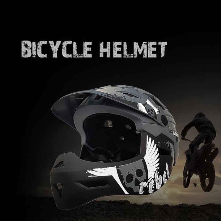 Lightweight and adjustable downhill road racing helmet