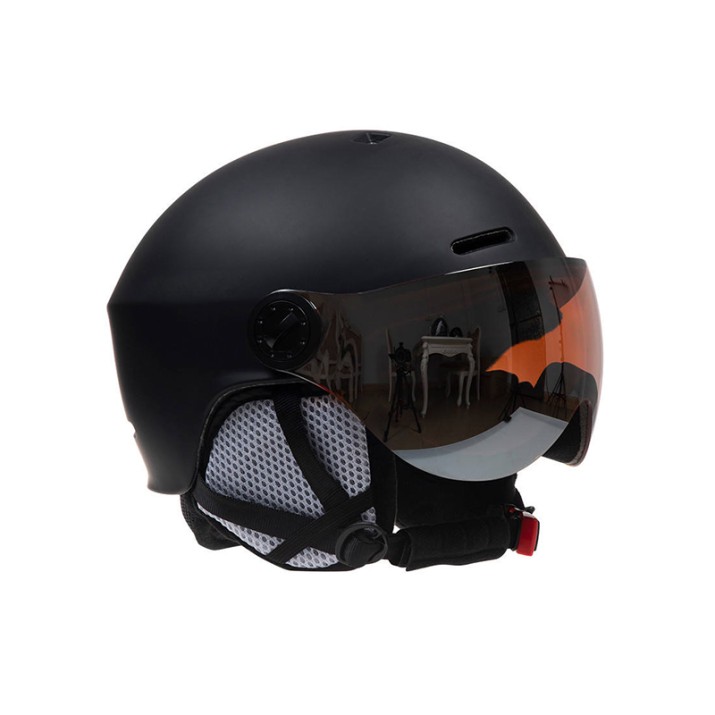 Winter outdoor protective ski helmet