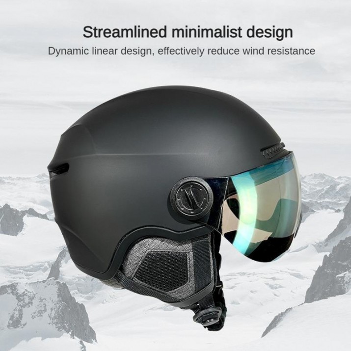 Professional ski helmet with goggles