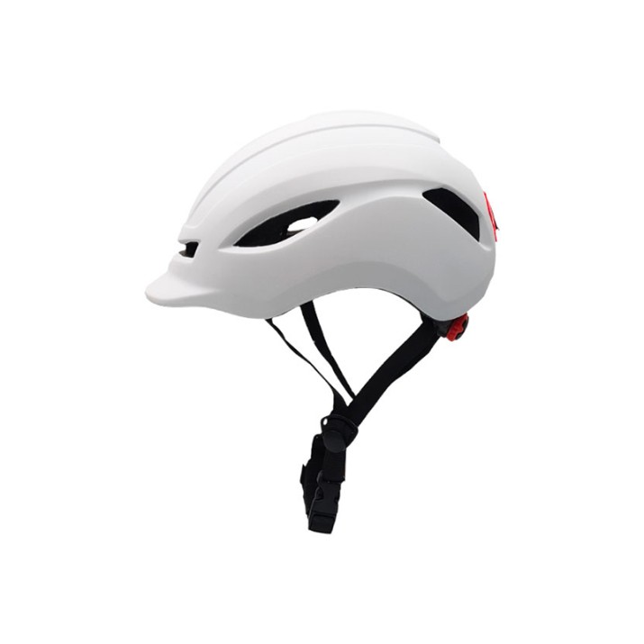 Lightweight and comfortable bicycle helmet
